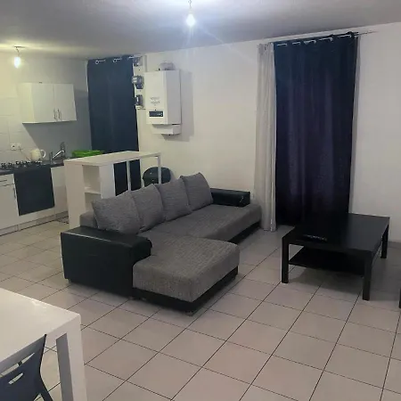 F1 Centre-ville Apartmán Alès